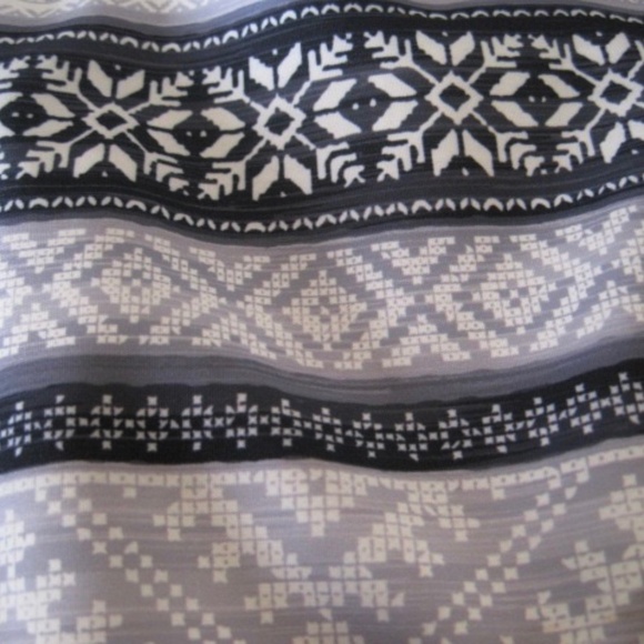 Isaac Mizrahi Overnight Fabric Duffle Bag - Picture 9 of 9